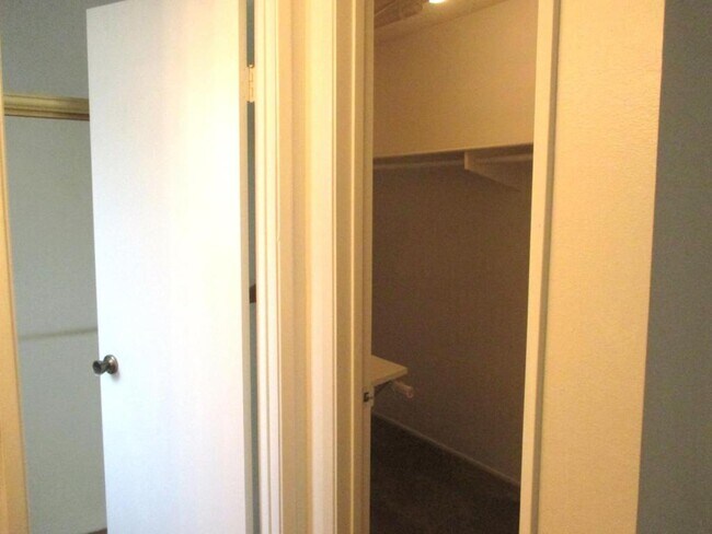 Building Photo - 1867 Pueblo Dr.