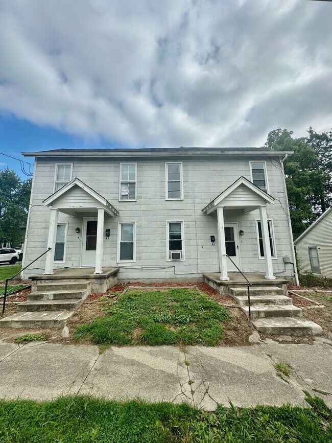 Primary Photo - 1102 Spring St