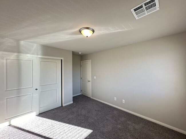 Building Photo - 7860 Pink Opal Ave