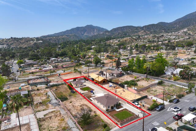 Building Photo - 3101 N Olive Ave
