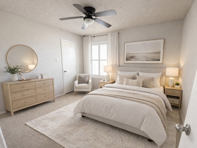 Building Photo - 9620 George Washington Dr