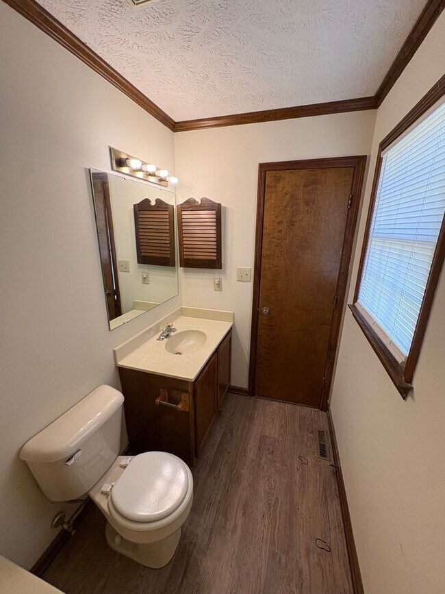 Building Photo - 5837 Maidstone Ln