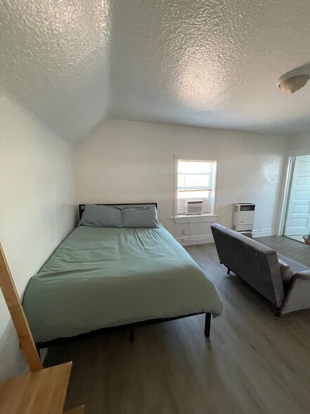 Building Photo - 4510 N Figueroa St