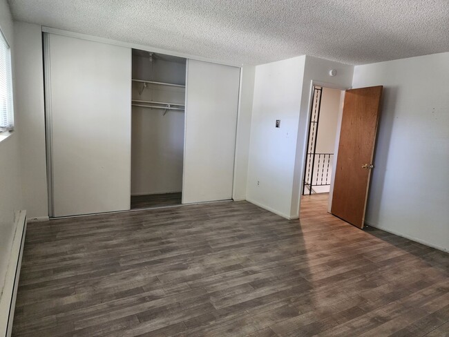 Building Photo - 274