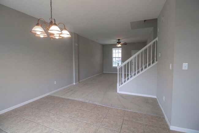 Building Photo - 5000 Derby Ridge Dr