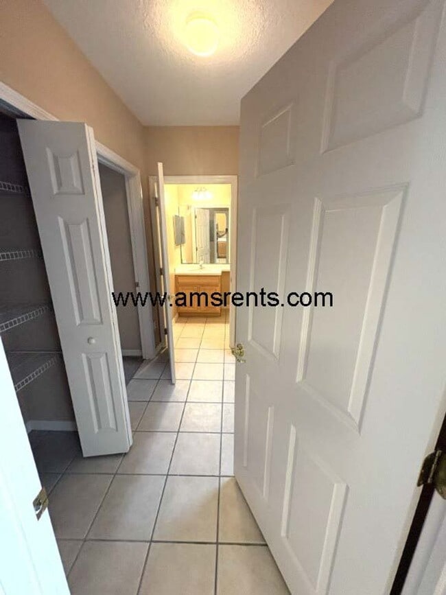 Building Photo - Spacious 2 bedroom 2 bath Condo in North Shore at Lake Hart