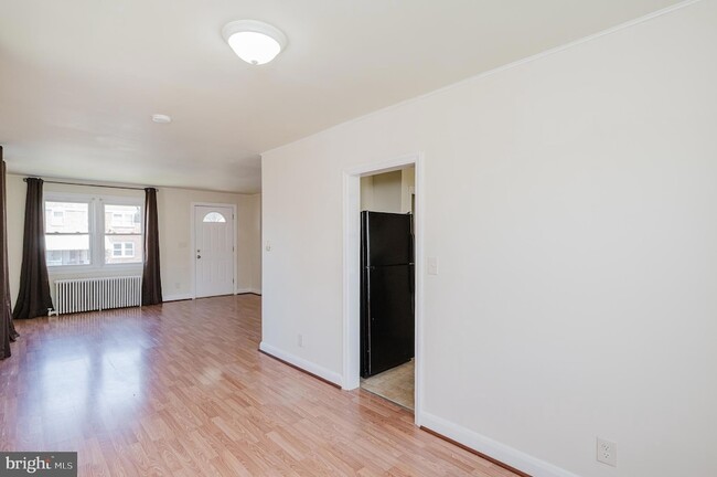 Building Photo - 317 Arden Rd W
