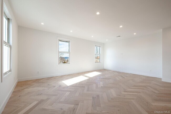 Building Photo - 90 S Highland Ave