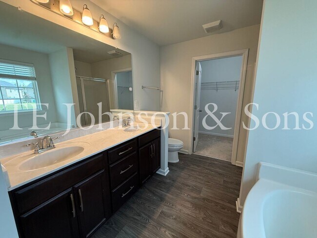 Building Photo - 2925 Grassy Knoll Cir