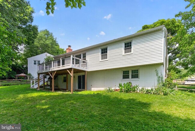 Building Photo - 8006 Lady Lewis Ct