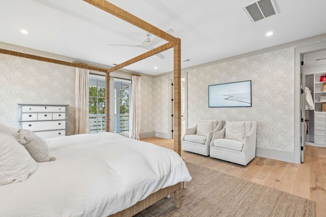 Building Photo - Beautiful 5 Bedroom Marshside Home