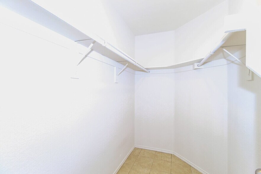 Building Photo - 1114 Nickel St