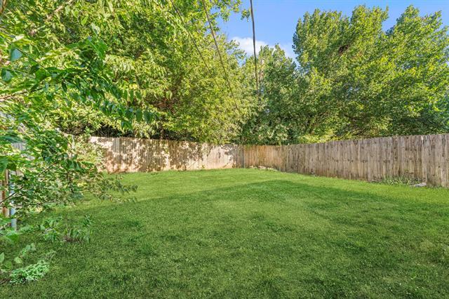 Building Photo - 128 Oakwood Ln