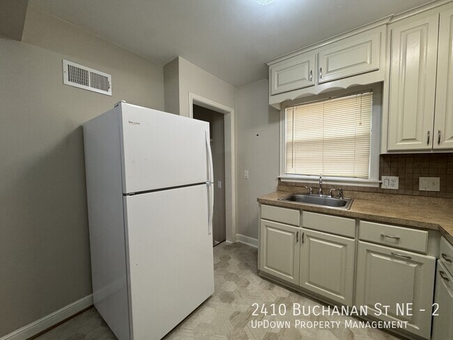 Building Photo - 2410 Buchanan St NE
