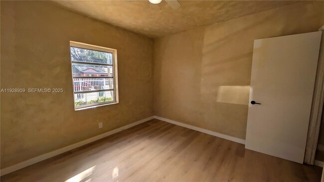 Building Photo - 1431 NW 26th St