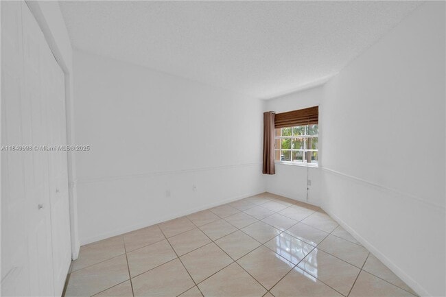 Building Photo - 14305 SW 57th Ln