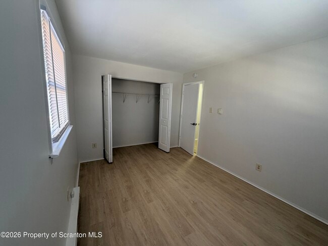 Building Photo - 1005-1015 Lincoln St