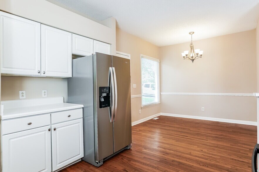 Building Photo - 4900 Royal Troon Dr