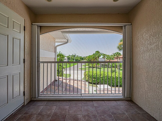 Building Photo - 915 Bahia Mar Rd
