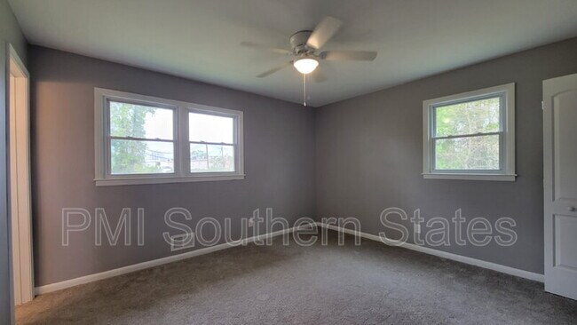 Building Photo - 104 Madison Cir