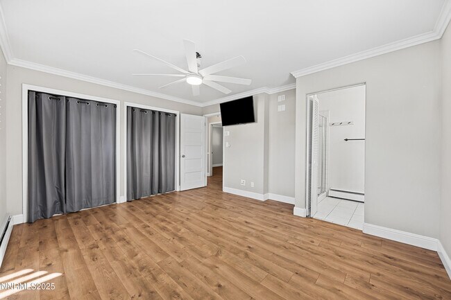 Building Photo - 601 Ivy St