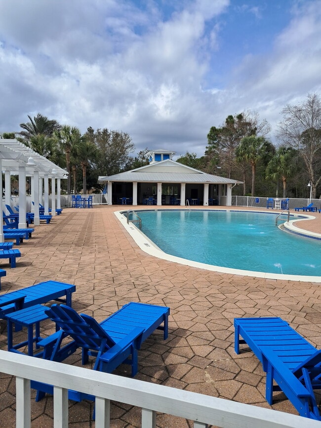 Building Photo - 317 Sand Oak Blvd