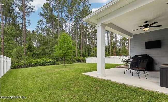 Building Photo - 323 Holly Forest Dr