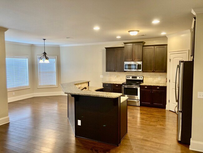 Building Photo - 8758 Crenshaw Dr
