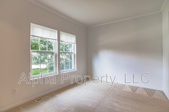 Building Photo - 11 Platte Ln