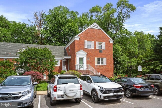 Building Photo - 1535 Mt Eagle Pl