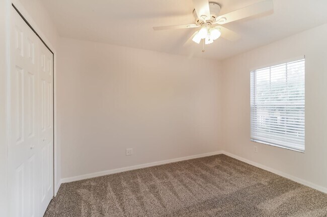 Building Photo - 4404 Silver Falls Dr
