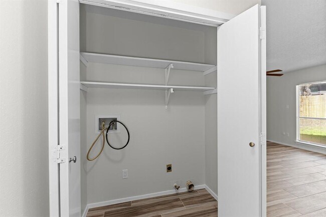 Building Photo - 10807 Lambert Cir