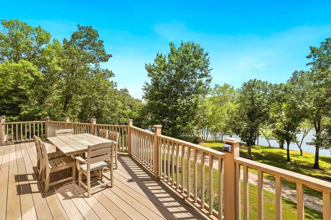 Building Photo - 19845 Groth Rd