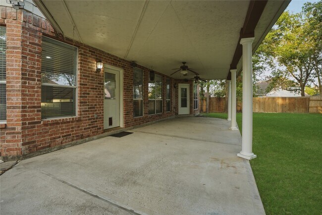 Building Photo - 2302 Marblecrest Ln