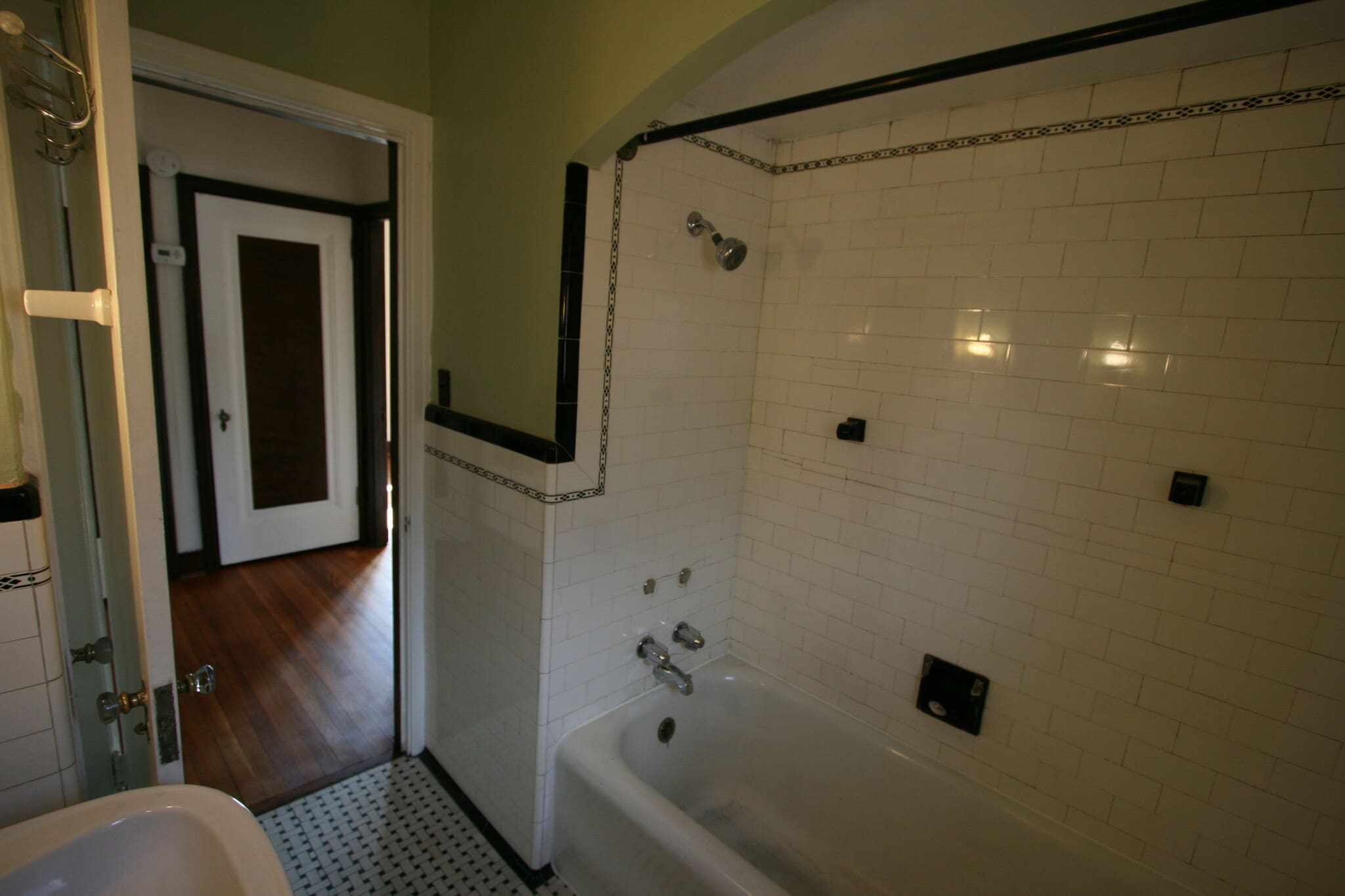 Bathroom - 330 S Aiken Ave
