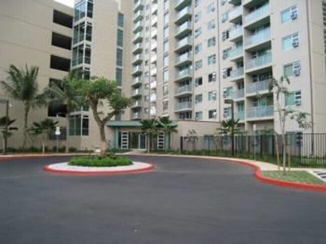 Building Photo - 3009 Ala Makahala Pl