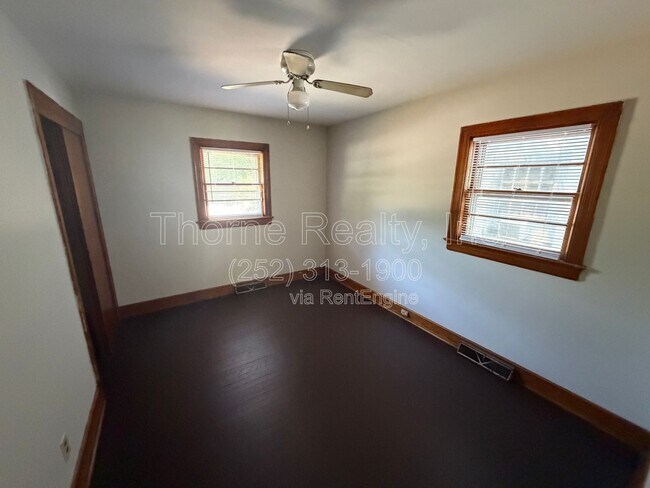Building Photo - 1425 Hargrove St