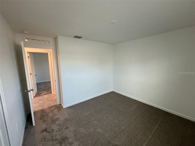 Building Photo - 655 Daring Dr