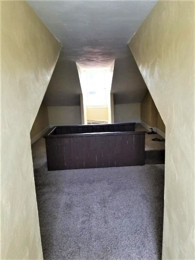 Building Photo - Central Location, Private Deck, In Unit W/...