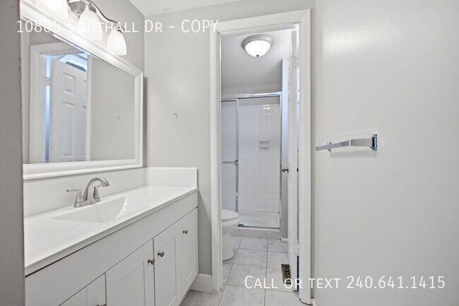 Building Photo - 10805 Southall Dr