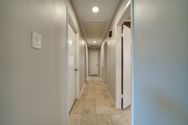 Building Photo - 10919 Villa Lea Ln