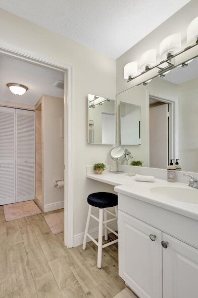 Building Photo - 9400 S Ocean Dr