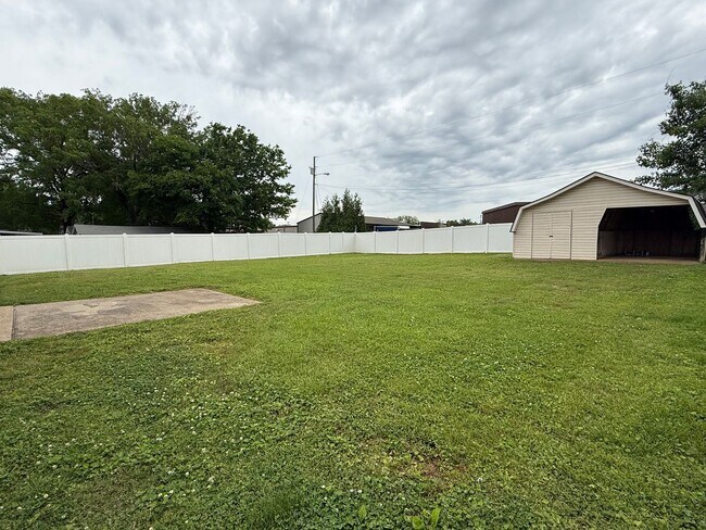 Building Photo - Charming 3-Bedroom Home in the Heart of Murfreesboro!