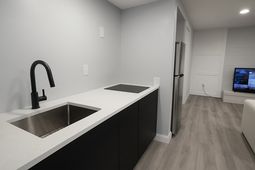 Building Photo - 9483 S Buttonwood Dr