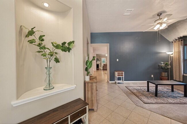 Building Photo - 11518 Columbia Pines Ln