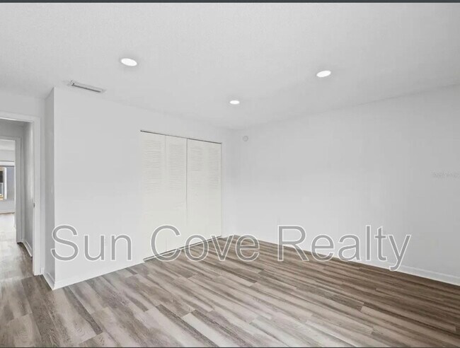 Building Photo - 9940 7th Way N