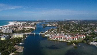 Building Photo - 1634 Stickney Point Rd