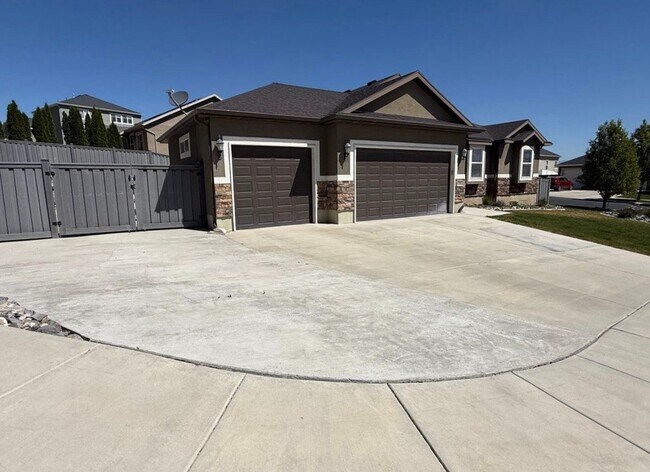 Building Photo - 7081 Hollow View Ct