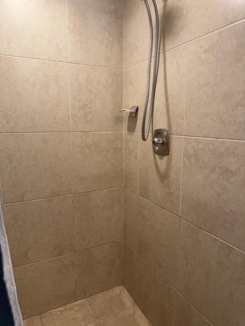 Building Photo - 6800 Cypress Rd