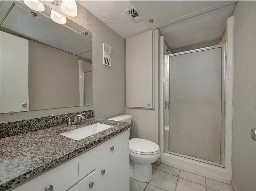 Building Photo - 14801 Compass St